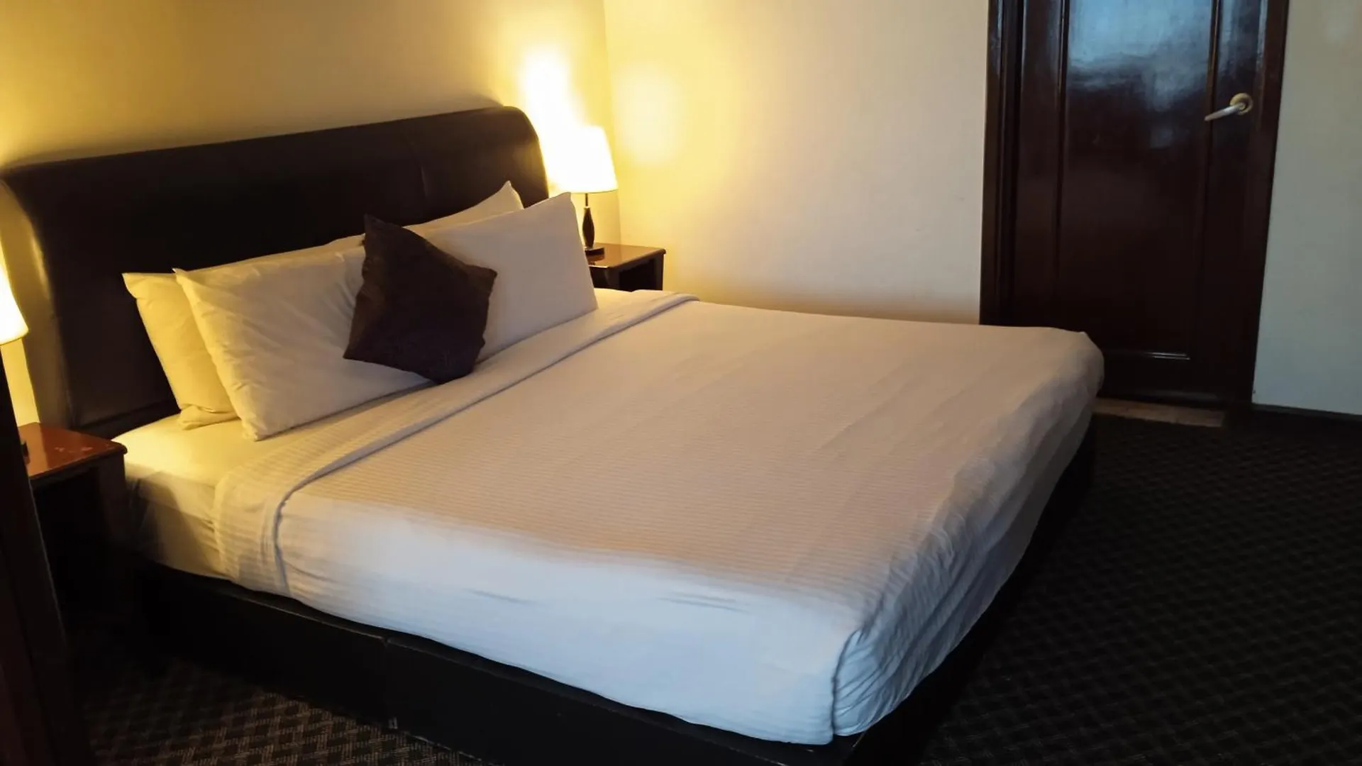 Visitor Service Suits At Times Square Bukitbintang K L Kuala Lumpur Apartment