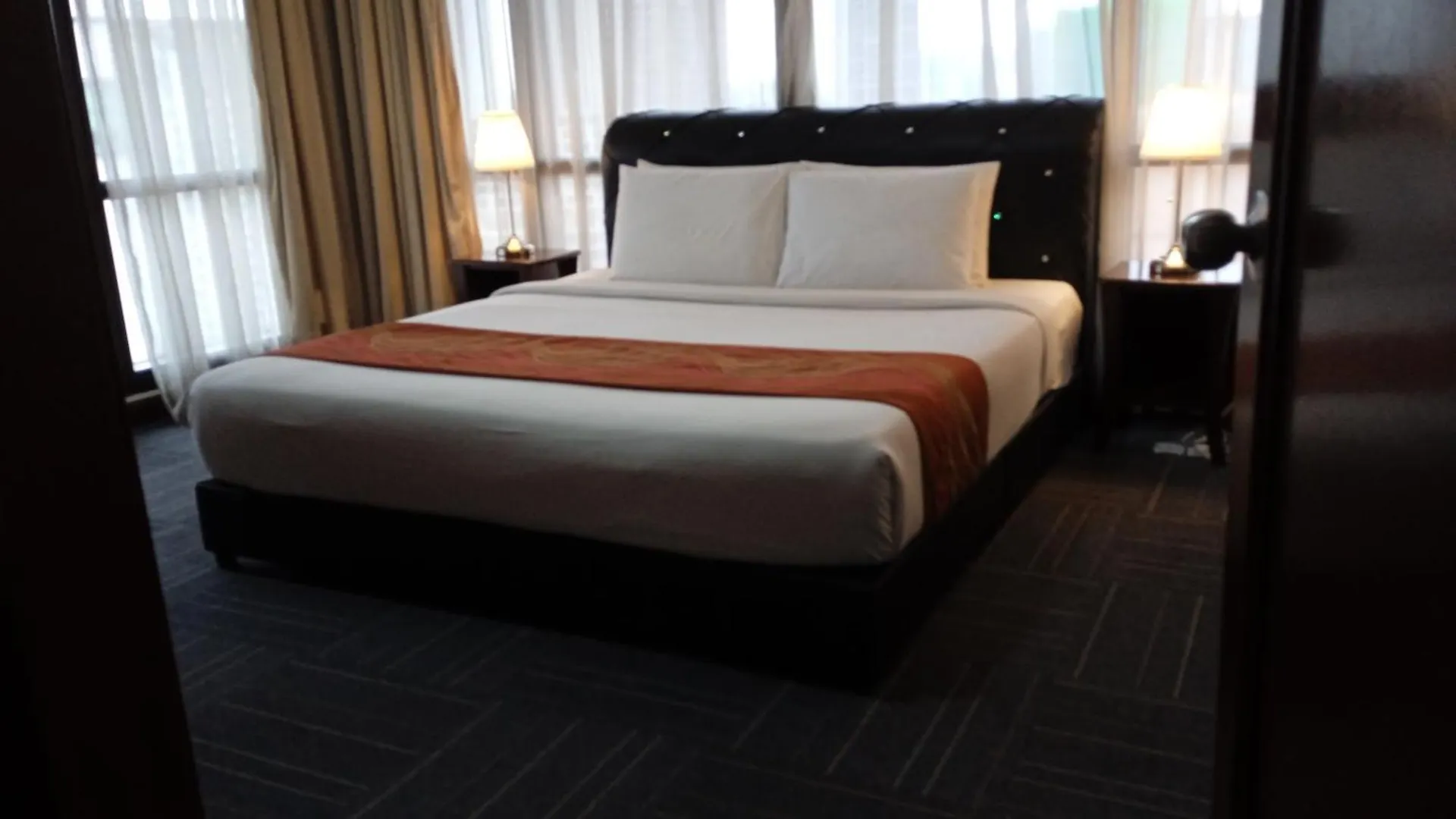 Visitor Service Suits At Times Square Bukitbintang K L Kuala Lumpur